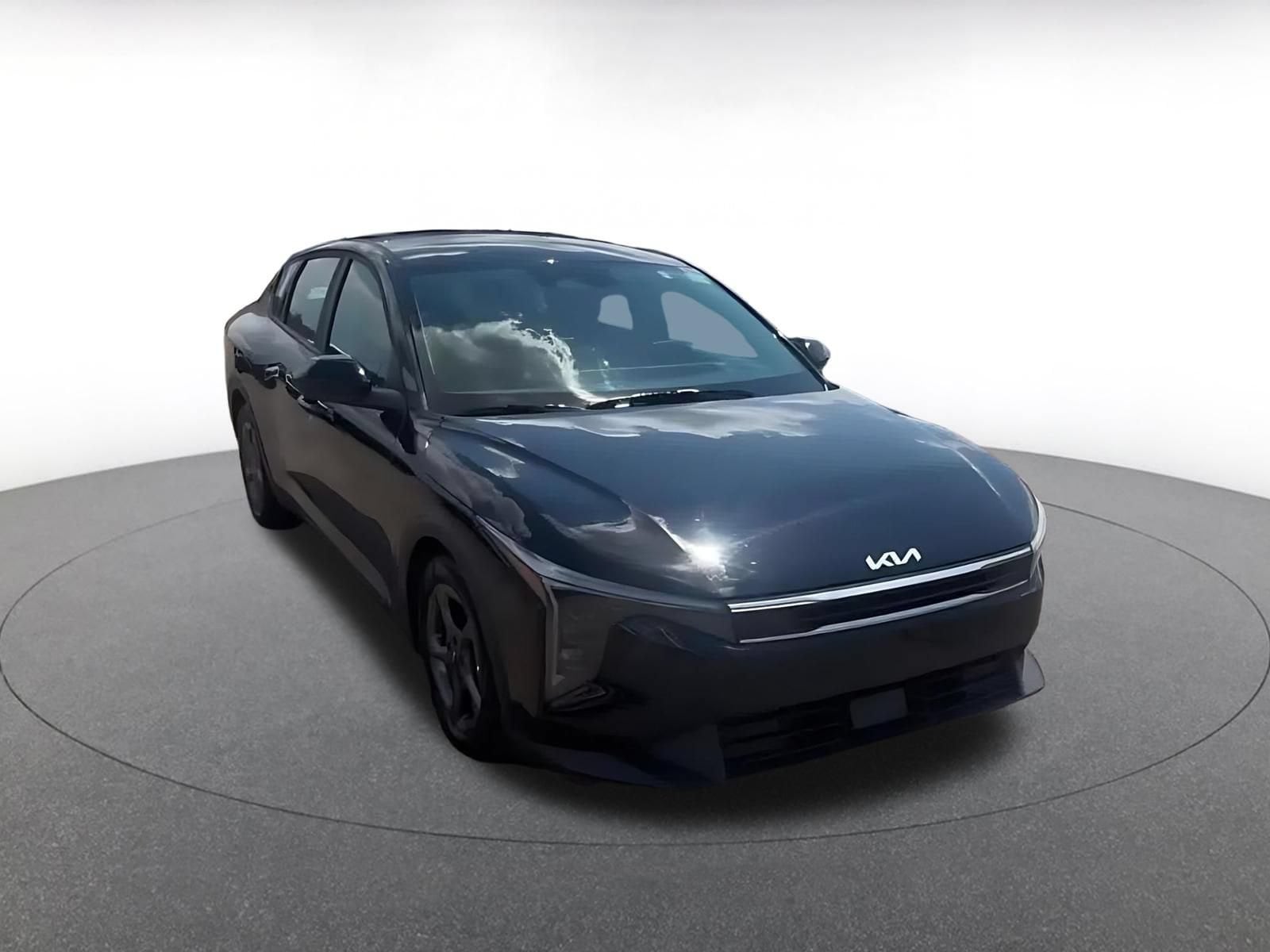 Thumbnail: 2025 Kia K4 - 3