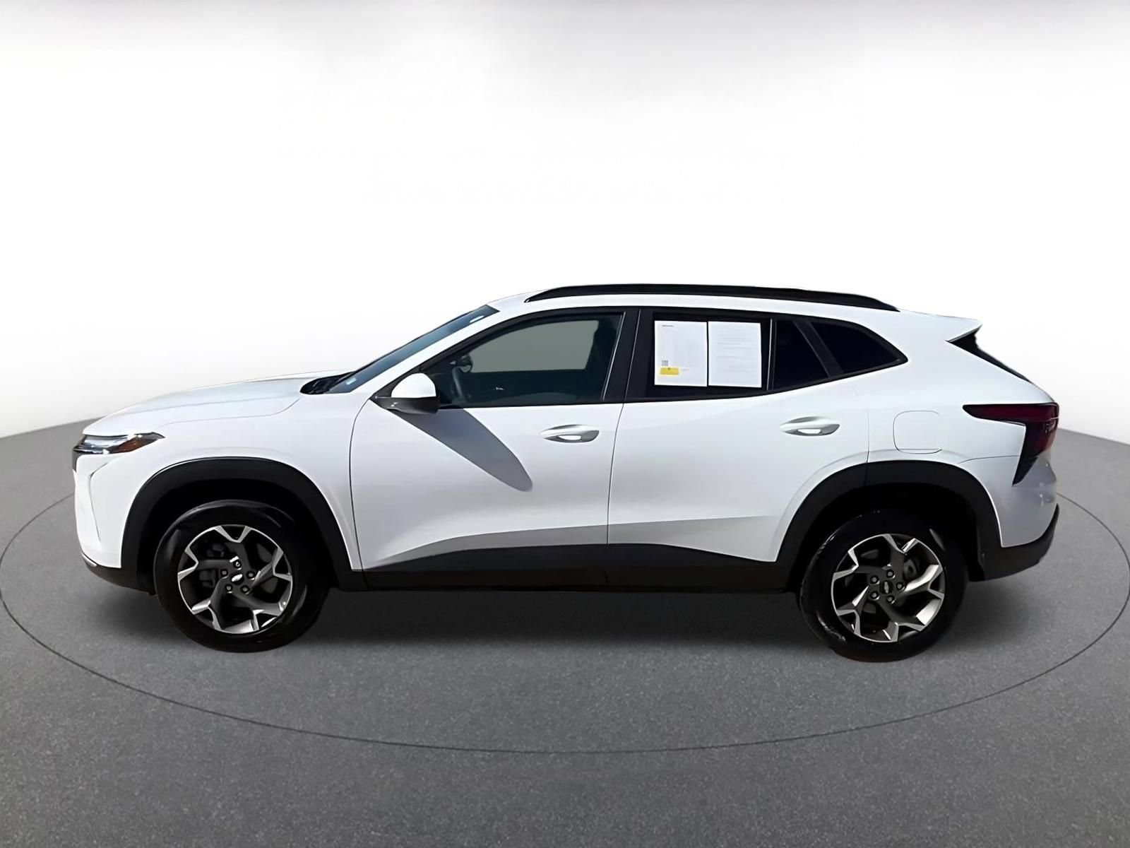 Thumbnail: 2025 Chevrolet Trax - 9