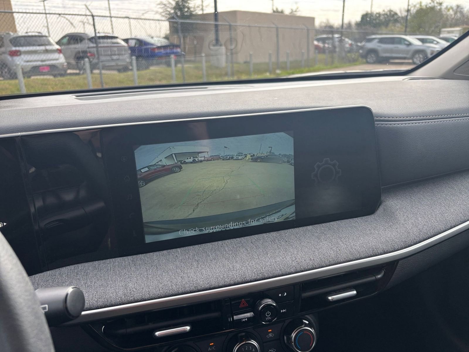 Thumbnail: 2025 Nissan Kicks - 17