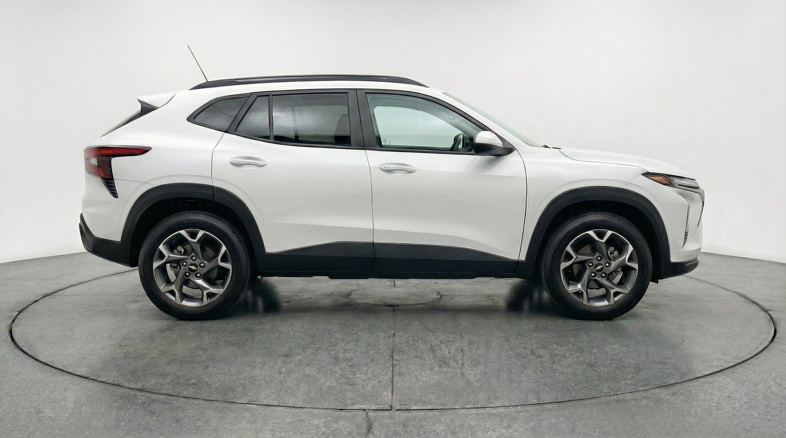 Thumbnail: 2025 Chevrolet Trax - 14