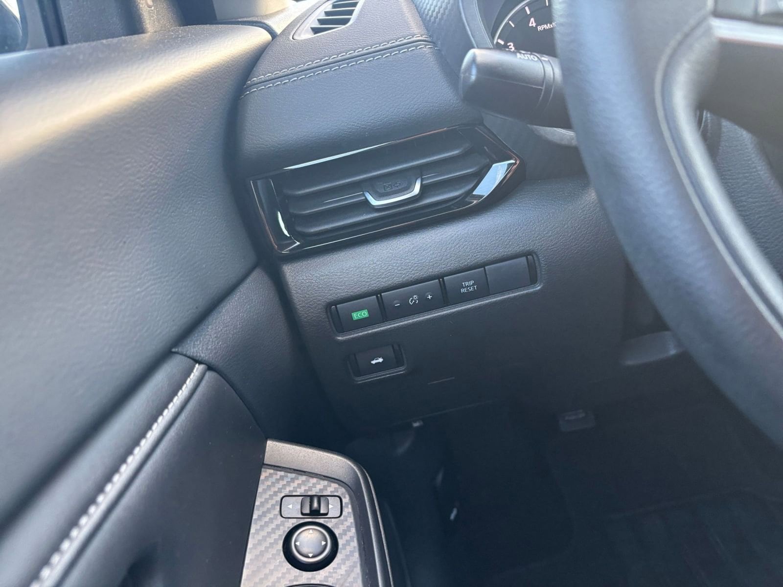 Thumbnail: 2025 Nissan Sentra - 32