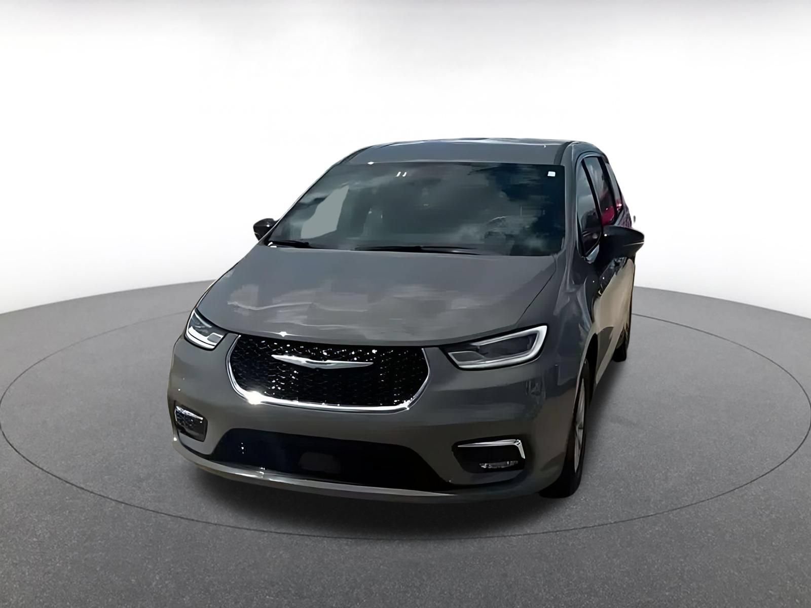 Thumbnail: 2025 Chrysler Pacifica - 4