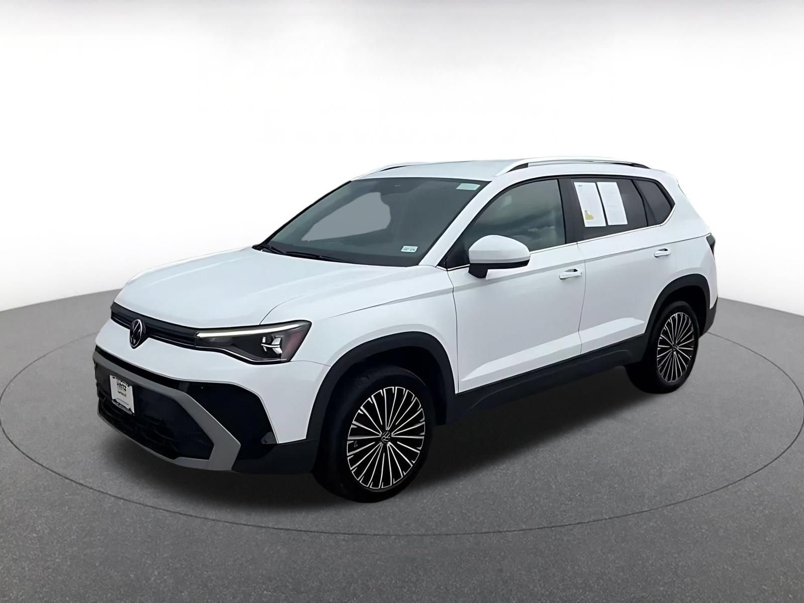 Thumbnail: 2026 Volkswagen Taos - 10