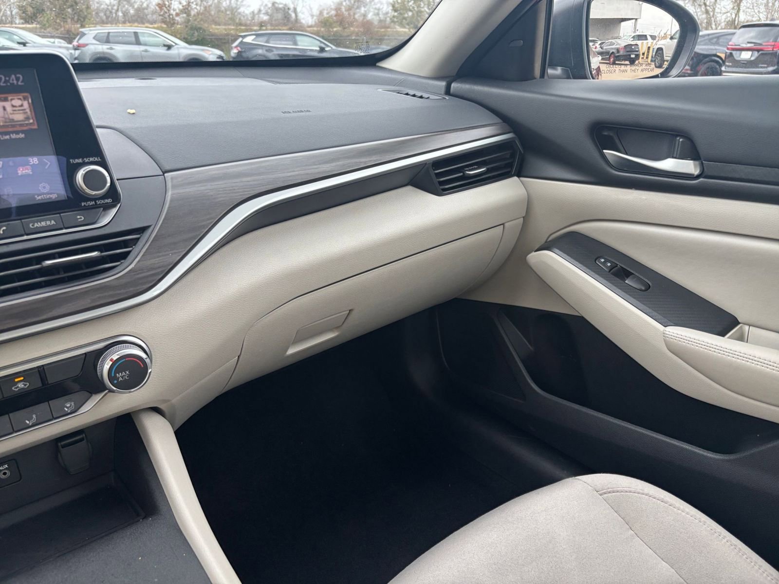 Thumbnail: 2025 Nissan Altima - 35