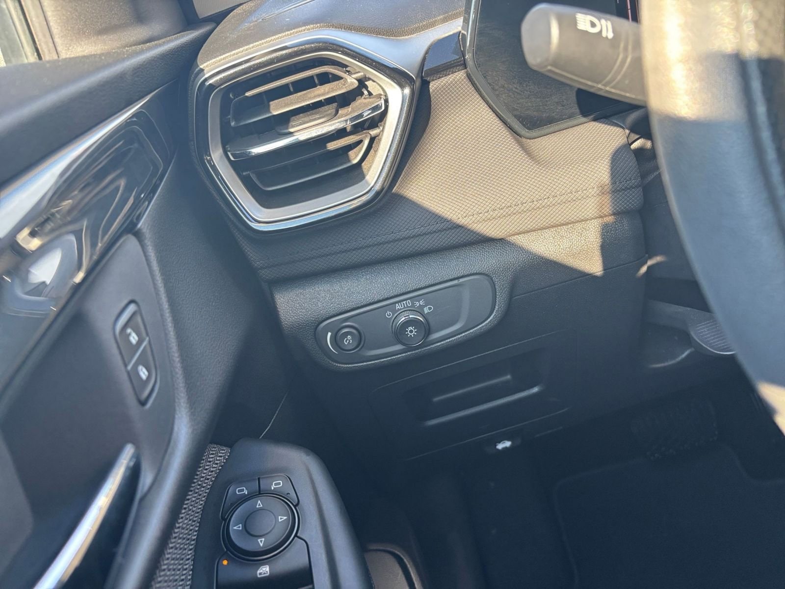 Thumbnail: 2025 Chevrolet TrailBlazer - 32