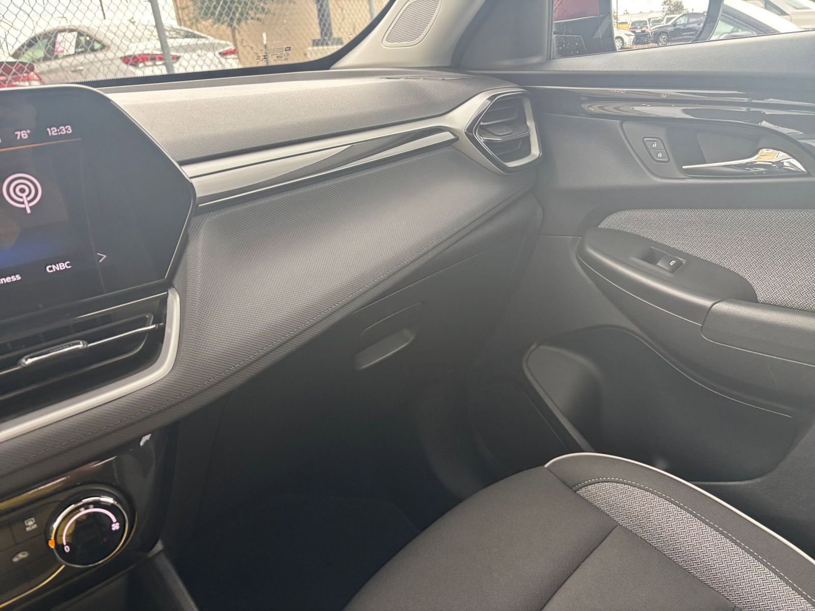 Thumbnail: 2025 Chevrolet TrailBlazer - 33