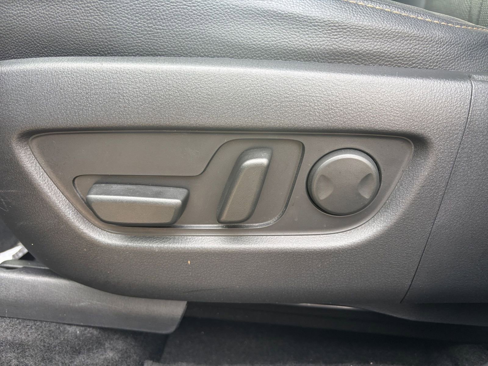 Thumbnail: 2025 Mazda CX-70 - 24