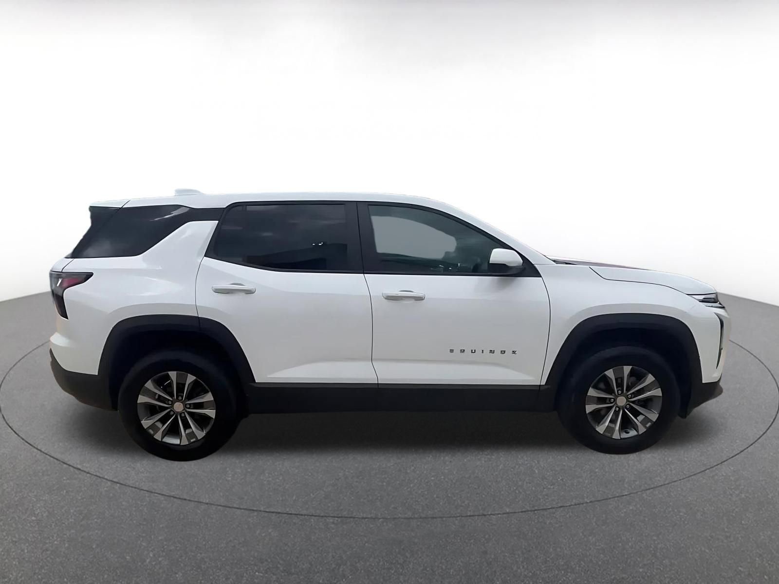 Thumbnail: 2025 Chevrolet Equinox - 16