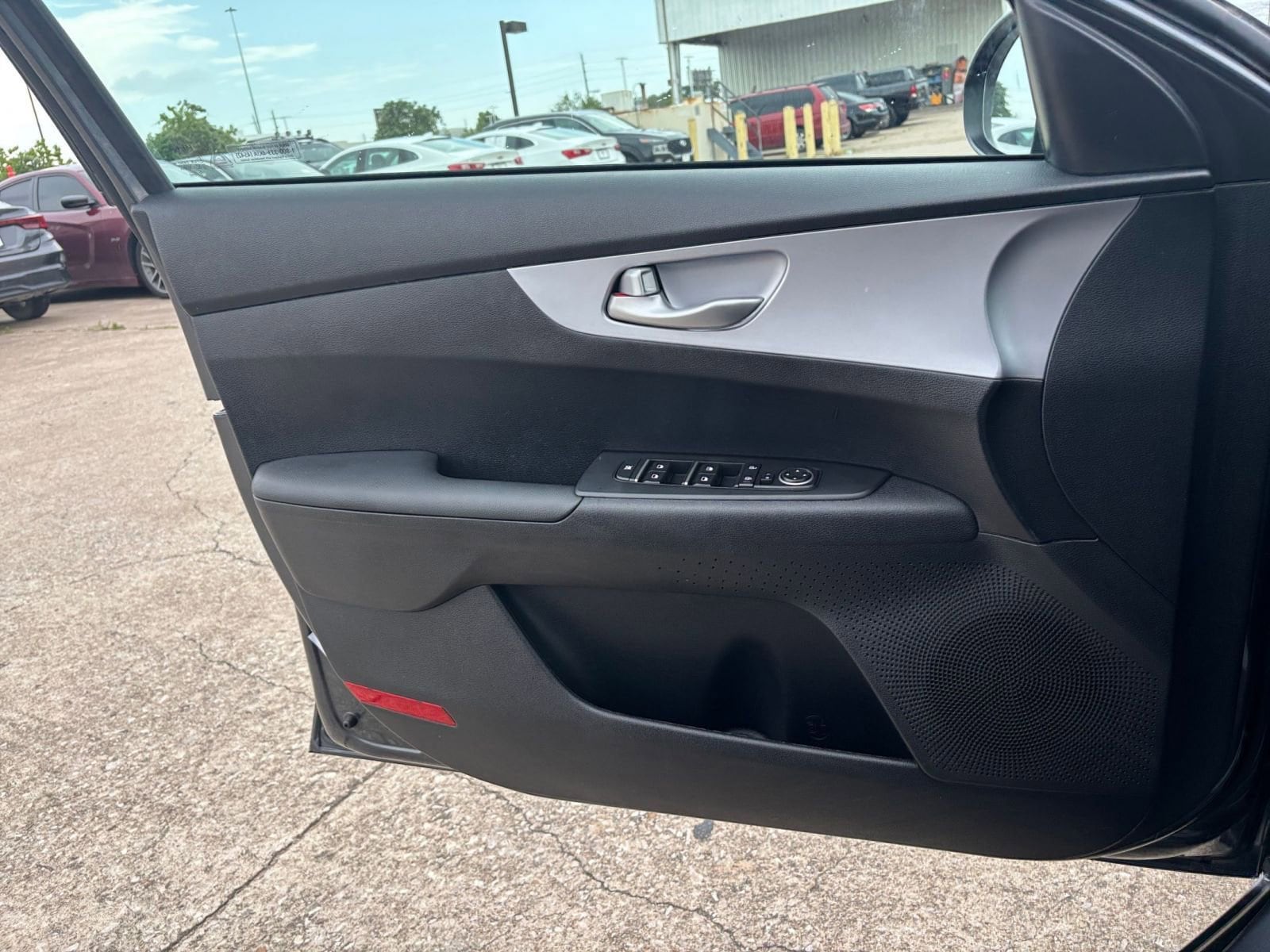 2024 Kia Forte LXS 16