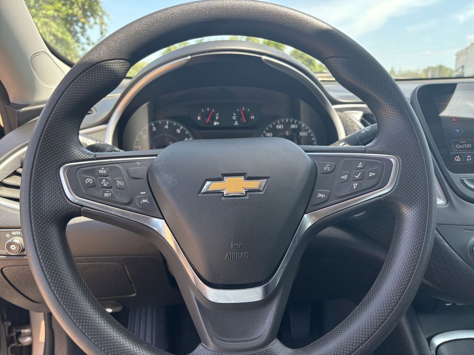 Thumbnail: 2024 Chevrolet Malibu - 25