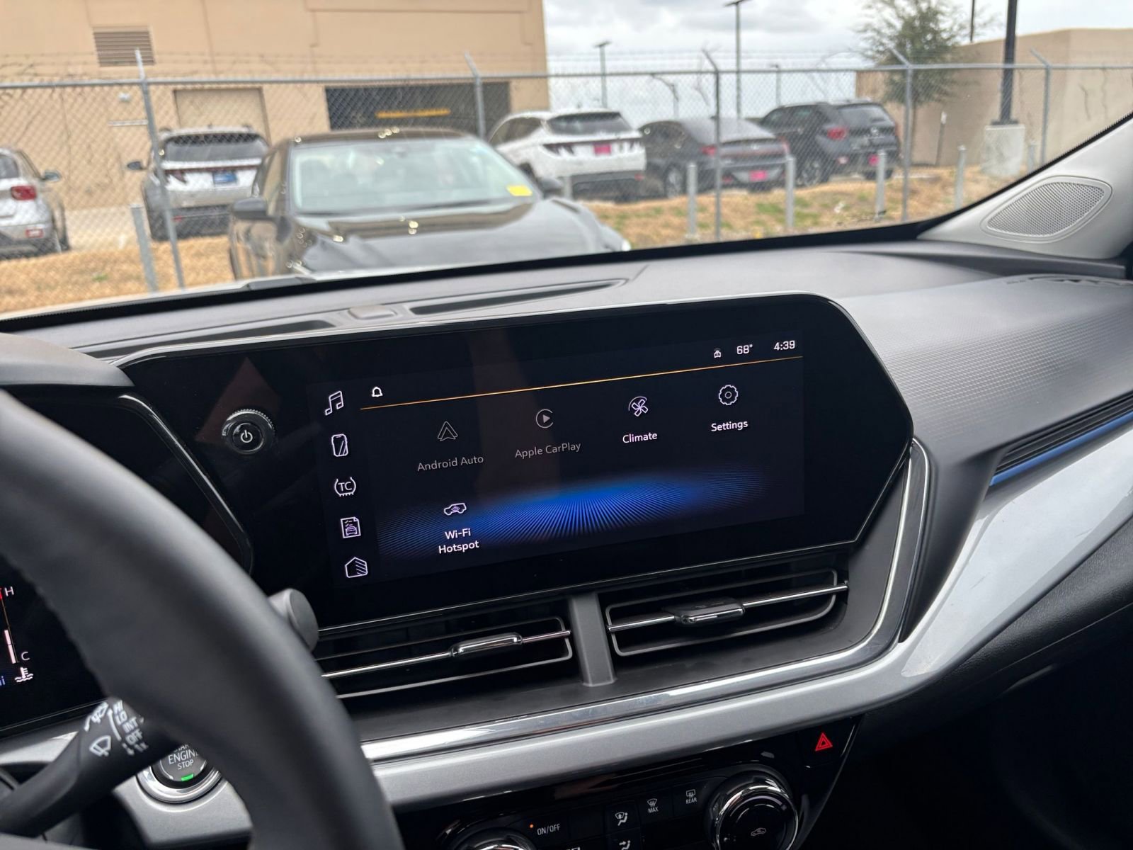 Thumbnail: 2025 Chevrolet Trax - 20