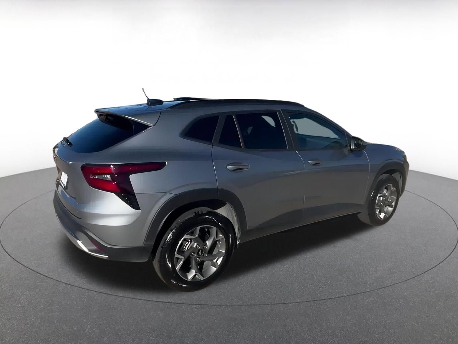 Thumbnail: 2025 Chevrolet Trax - 14