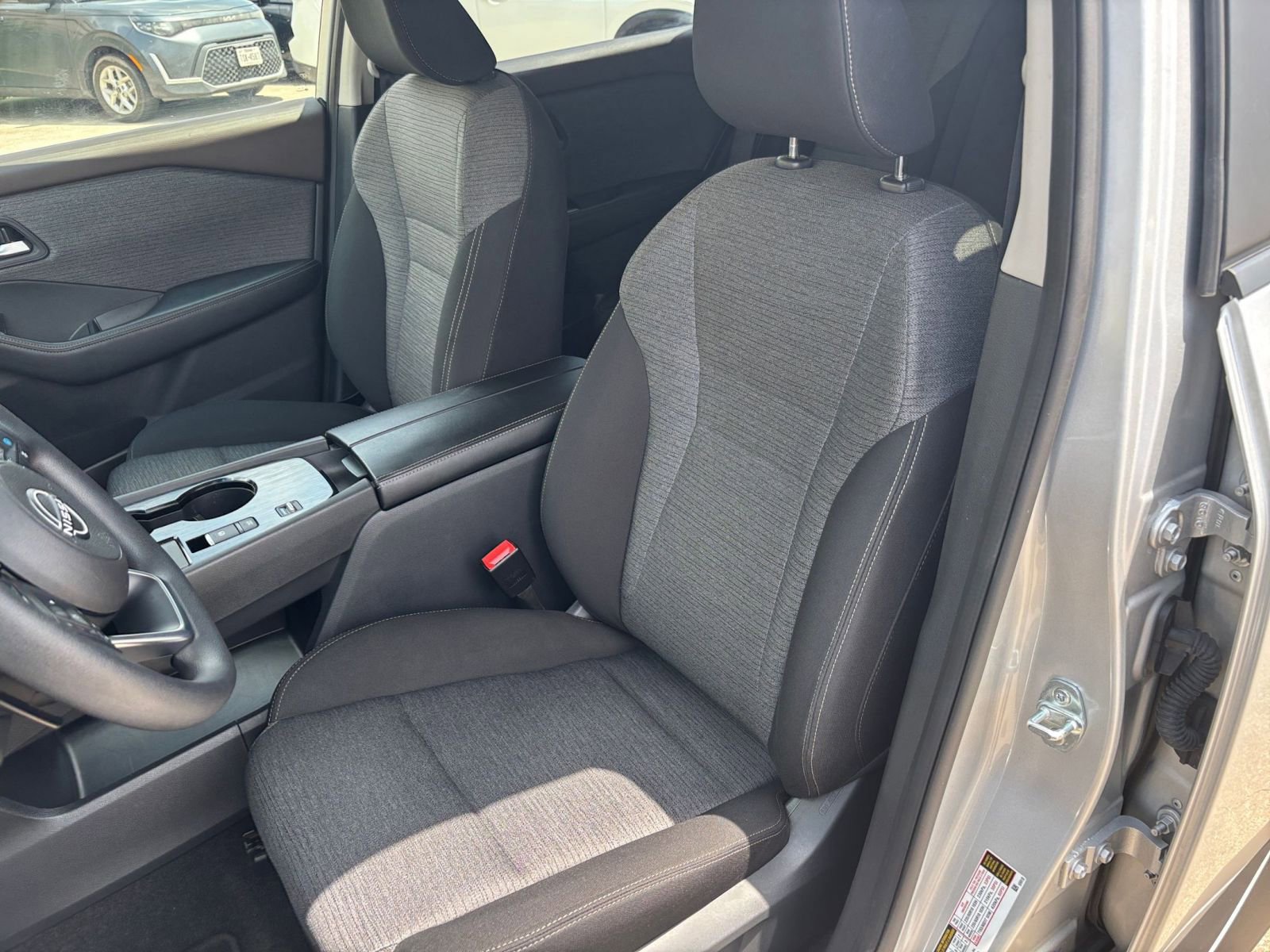 2023 Nissan Rogue SV 31