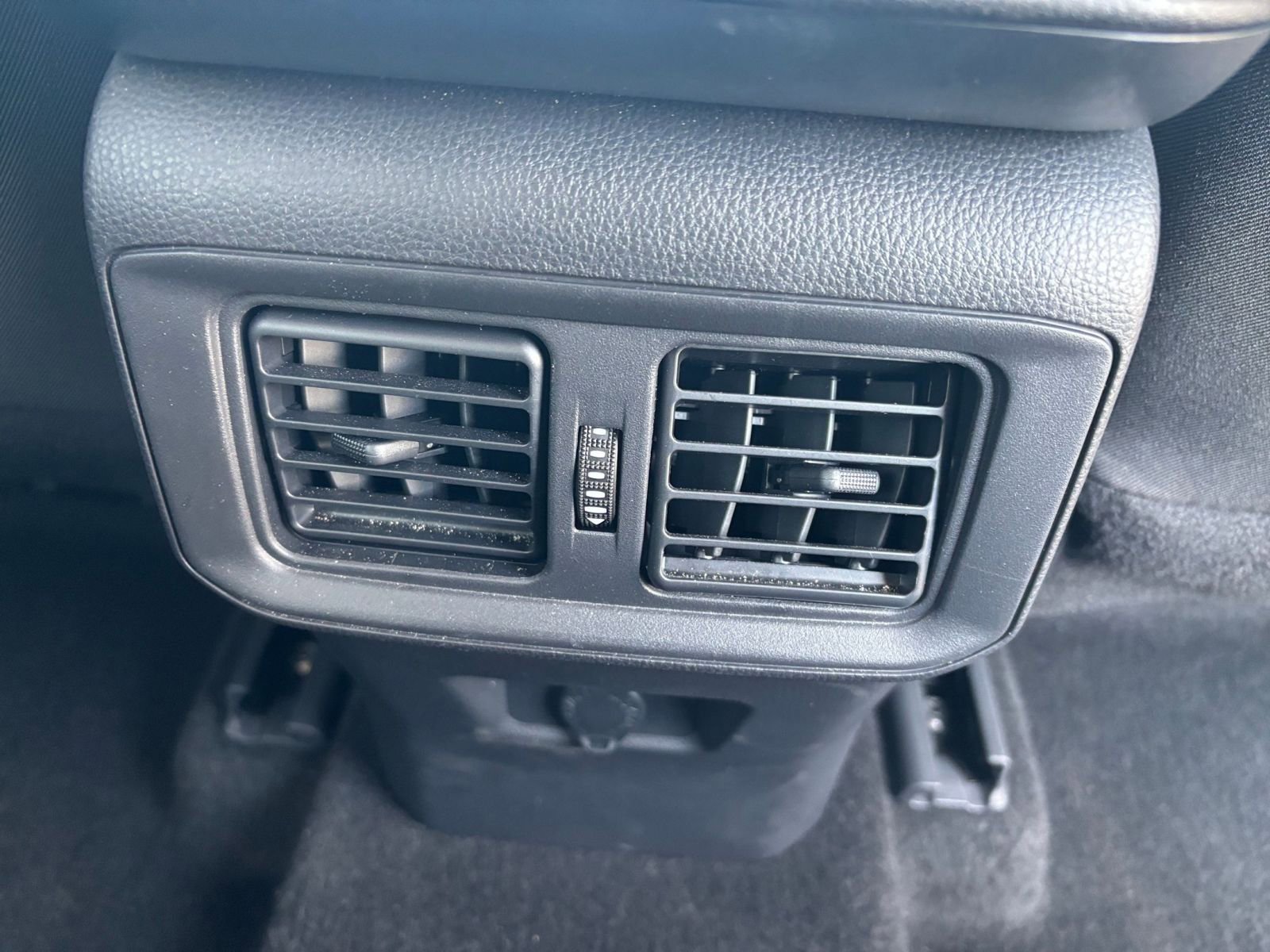 Thumbnail: 2025 Toyota RAV4 - 23