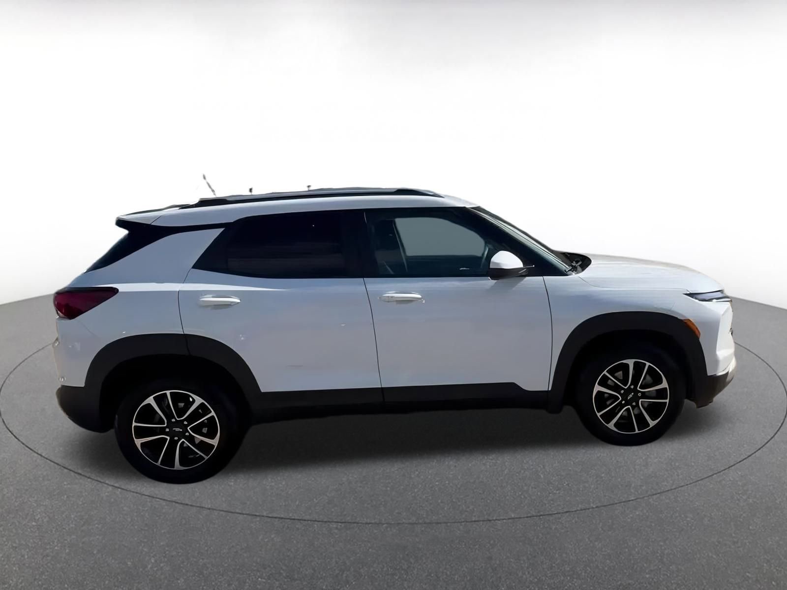 Thumbnail: 2025 Chevrolet TrailBlazer - 16