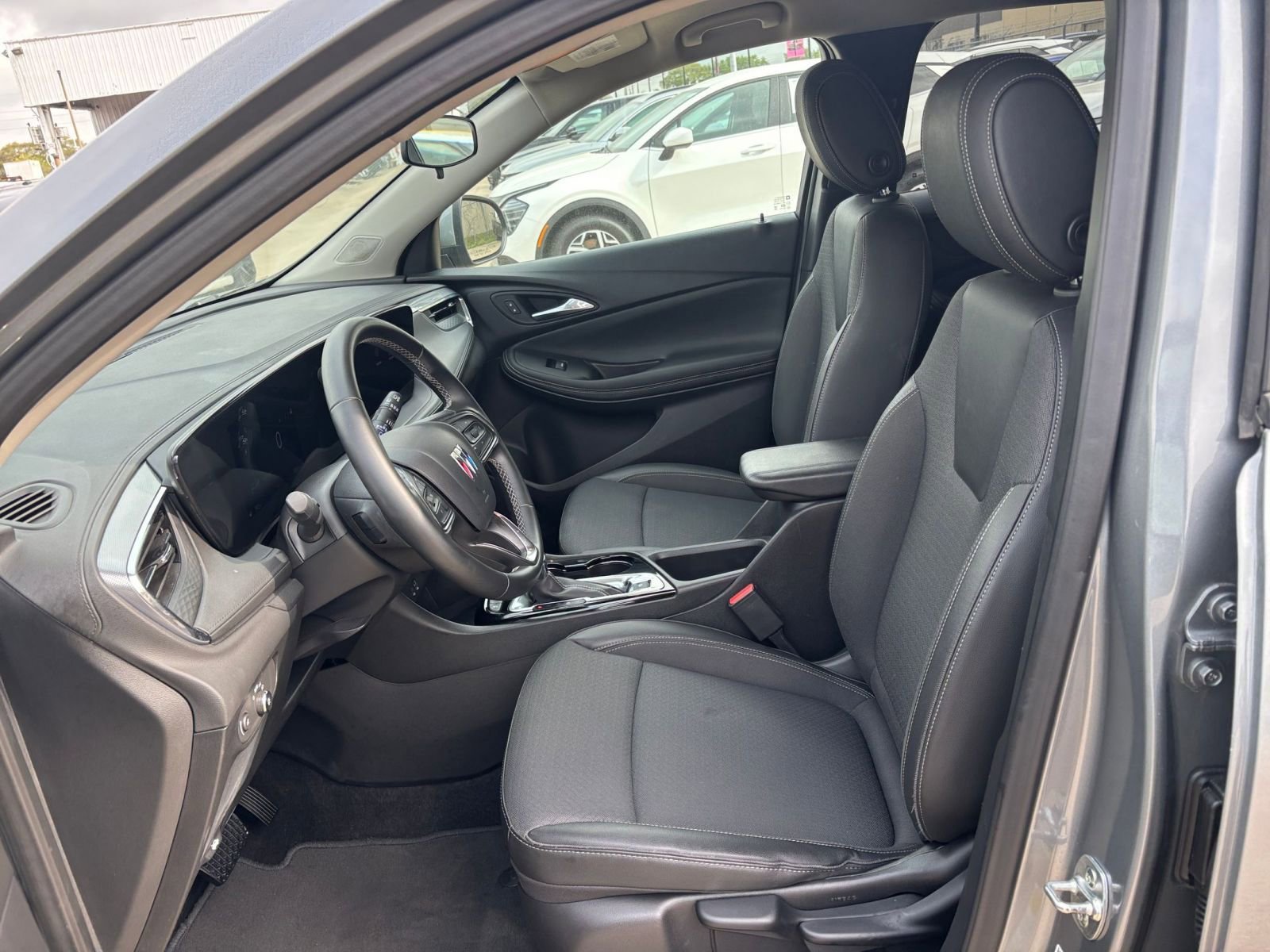 Thumbnail: 2025 Buick Encore GX - 25