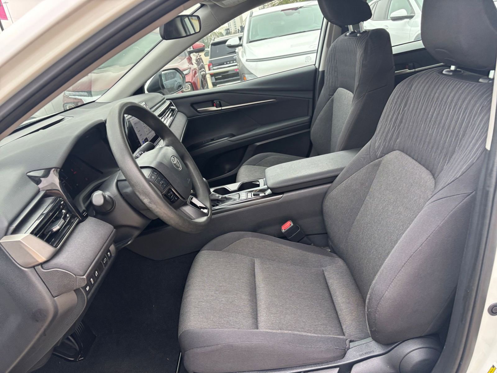 Thumbnail: 2025 Toyota Camry - 25