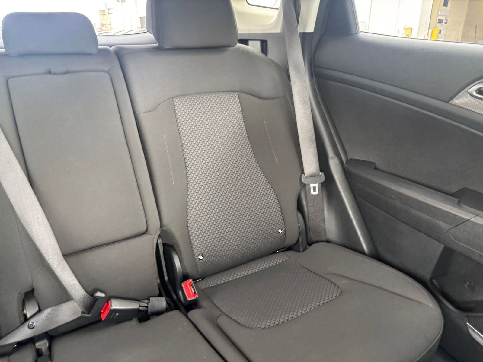 Thumbnail: 2025 Kia Sportage - 34