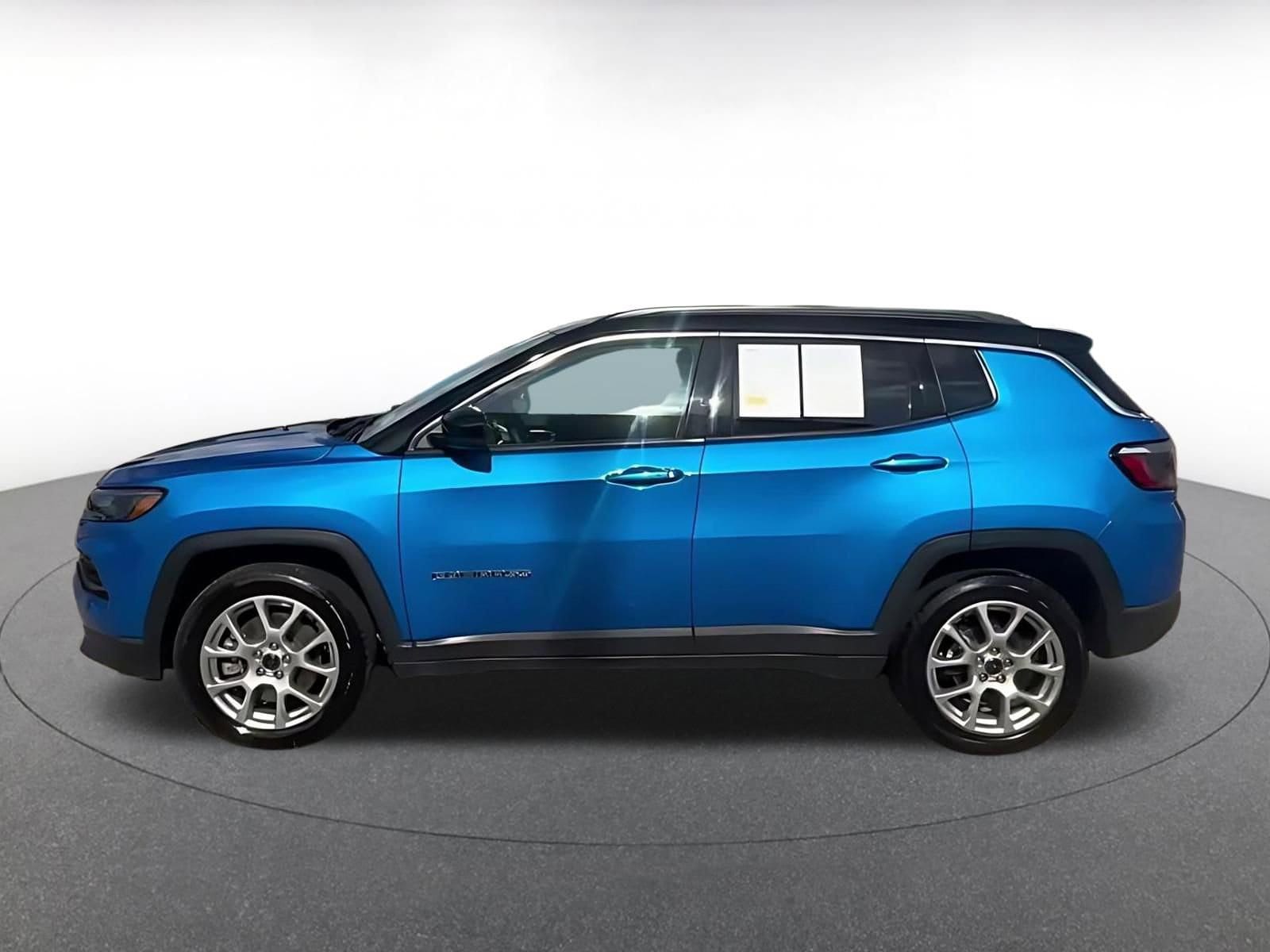 Thumbnail: 2025 Jeep Compass - 9