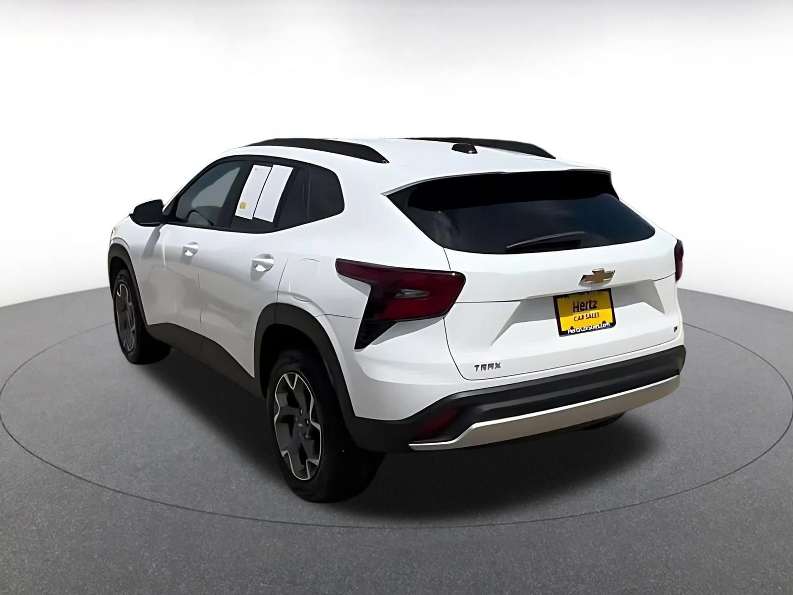 Thumbnail: 2025 Chevrolet Trax - 11