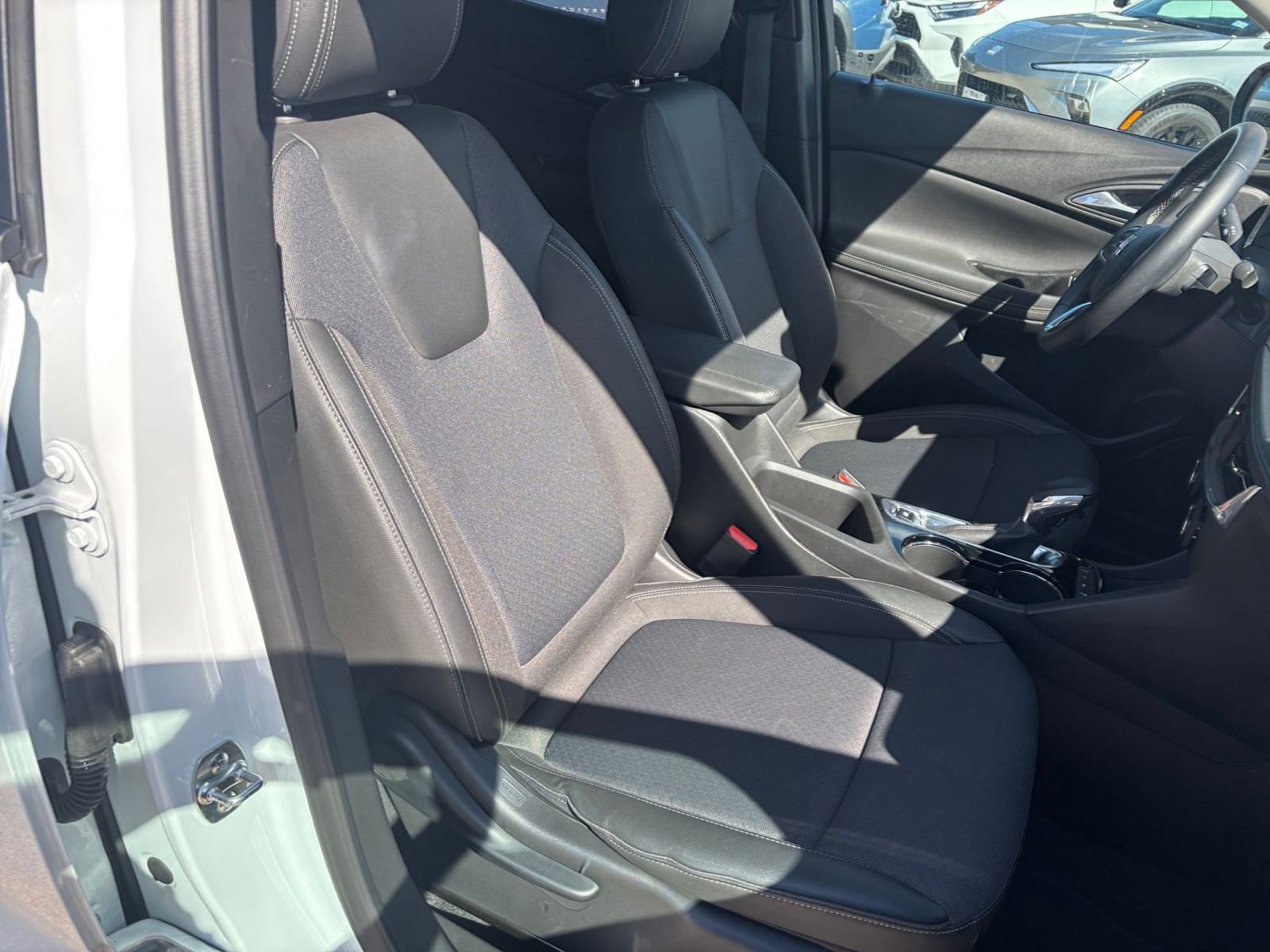 Thumbnail: 2025 Buick Encore GX - 34