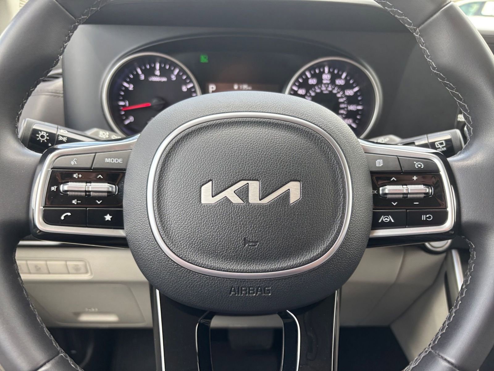 Thumbnail: 2024 Kia Carnival - 28