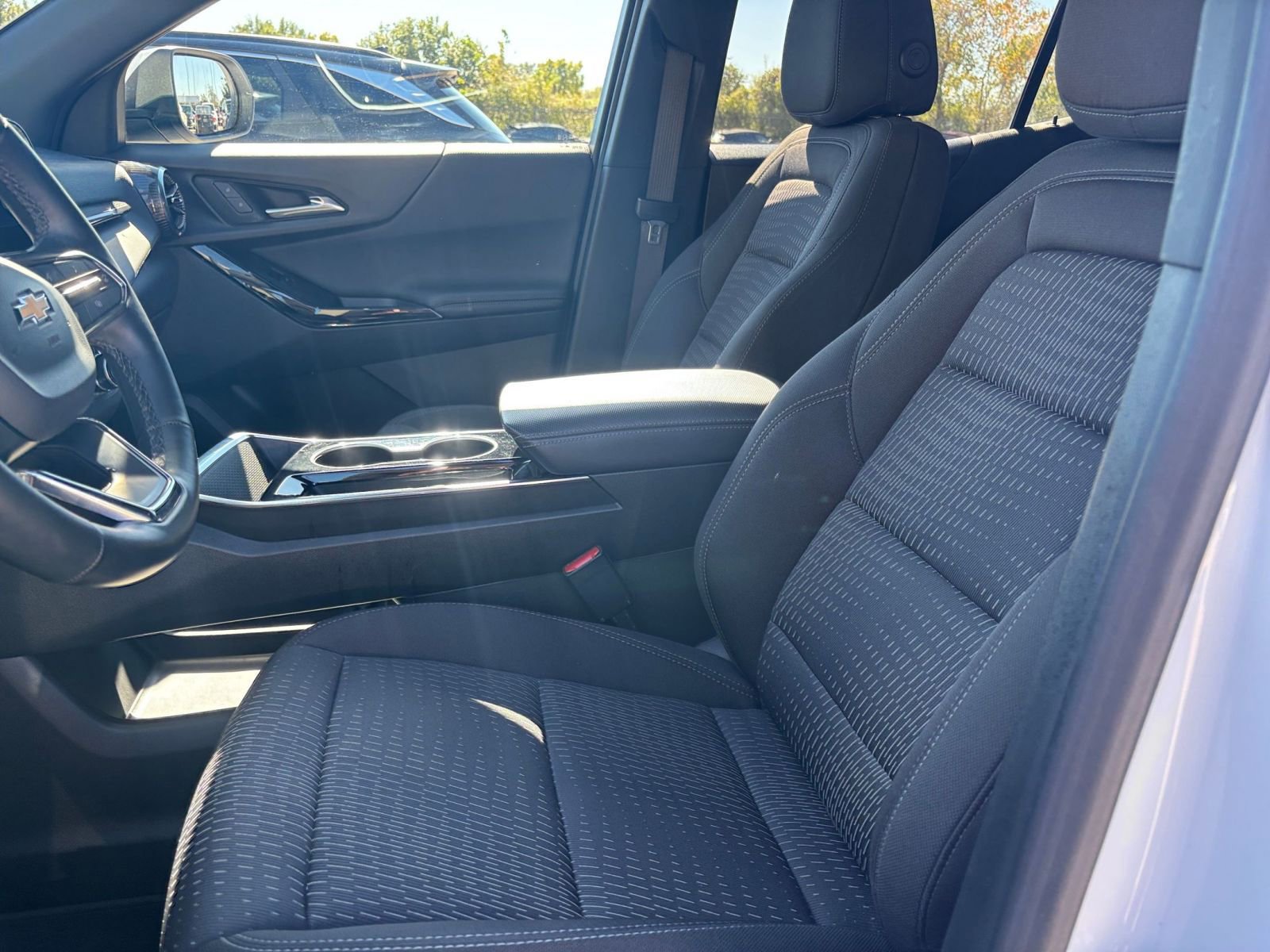 Thumbnail: 2025 Chevrolet Equinox - 24