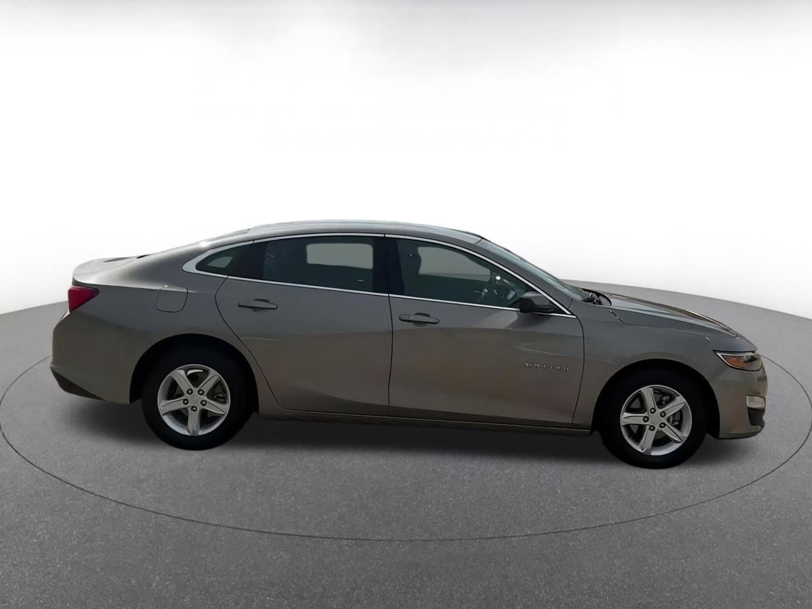 Thumbnail: 2024 Chevrolet Malibu - 11