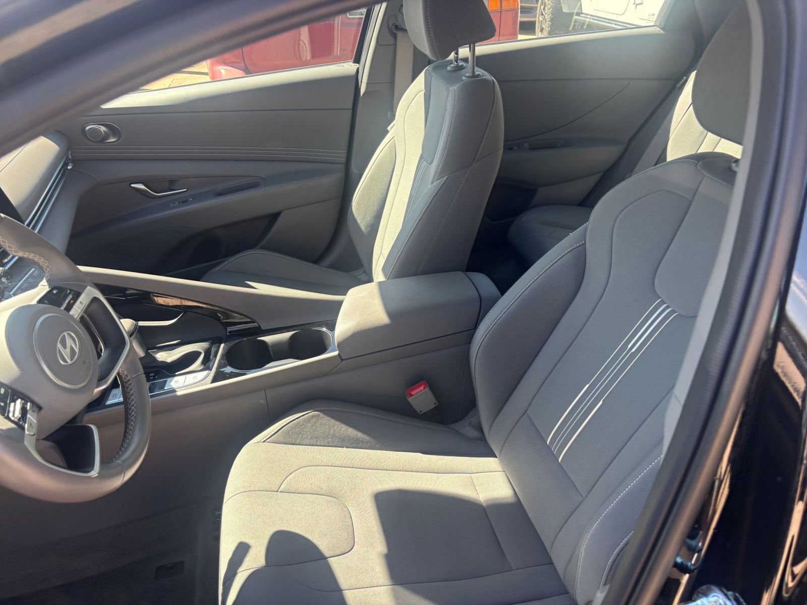 Thumbnail: 2025 Hyundai Elantra - 27