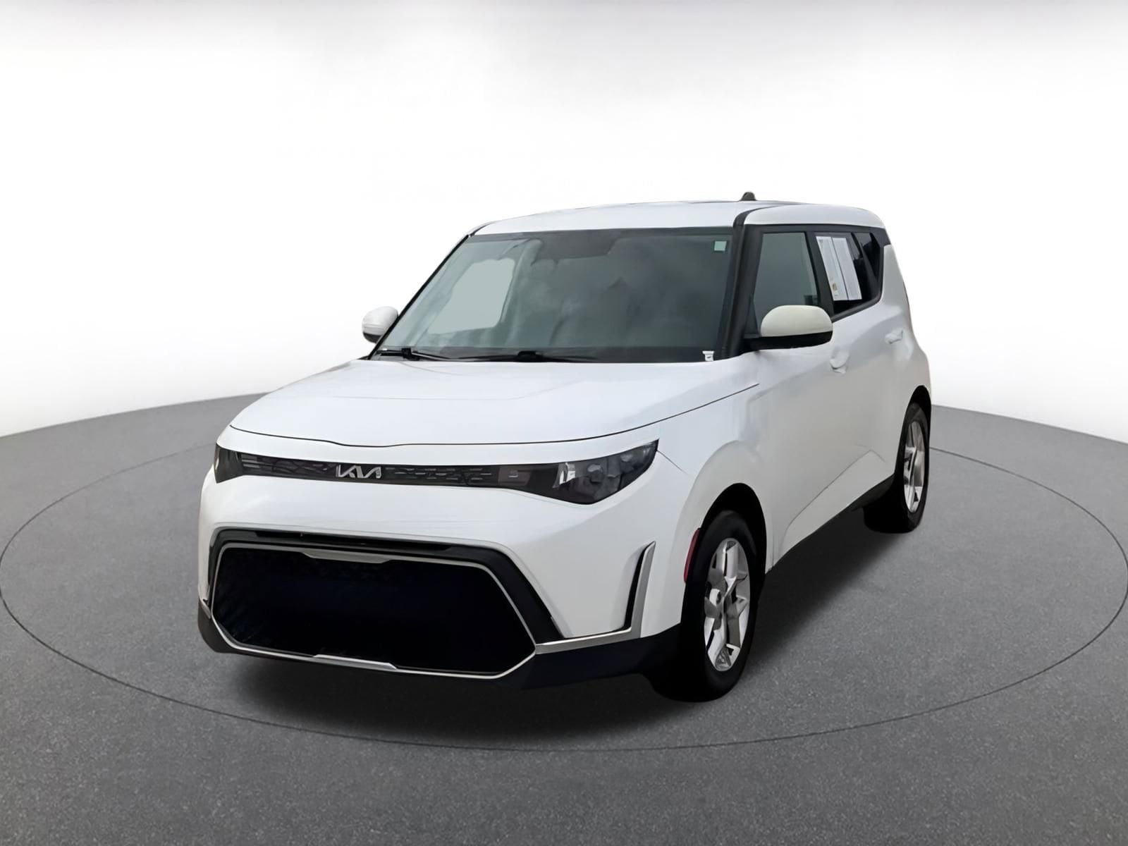 Thumbnail: 2023 Kia Soul - 7