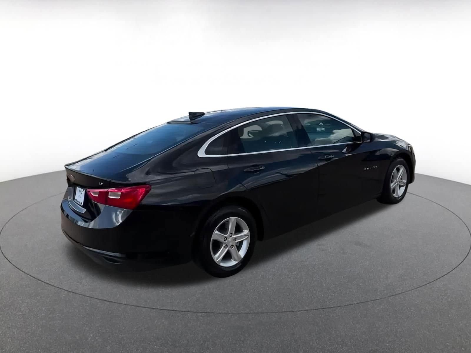 Thumbnail: 2024 Chevrolet Malibu - 14