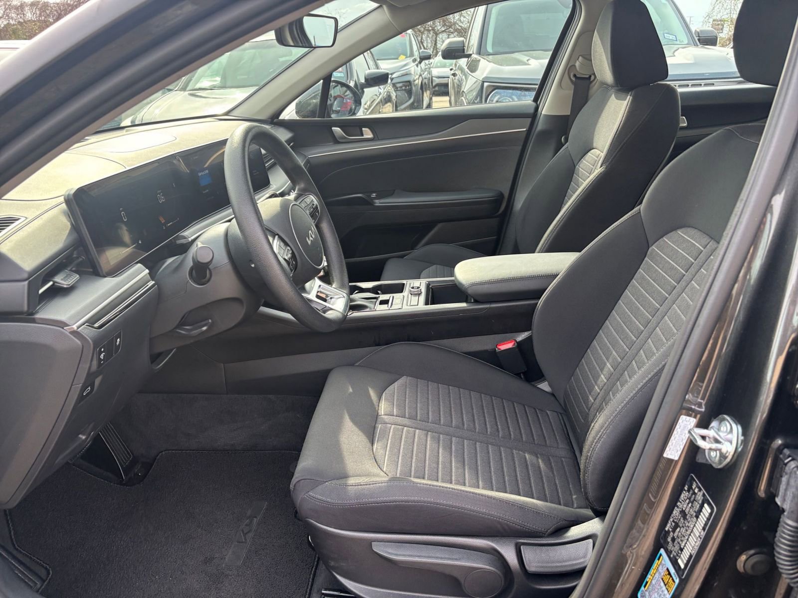 Thumbnail: 2025 Kia K5 - 24