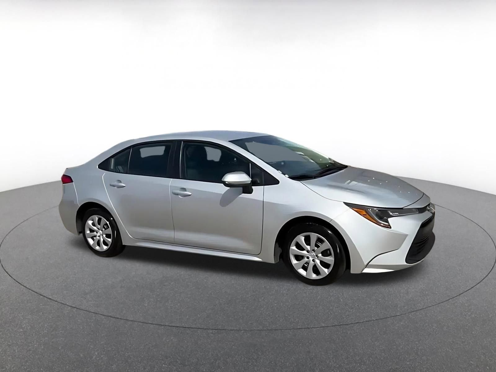 Thumbnail: 2025 Toyota Corolla - 2