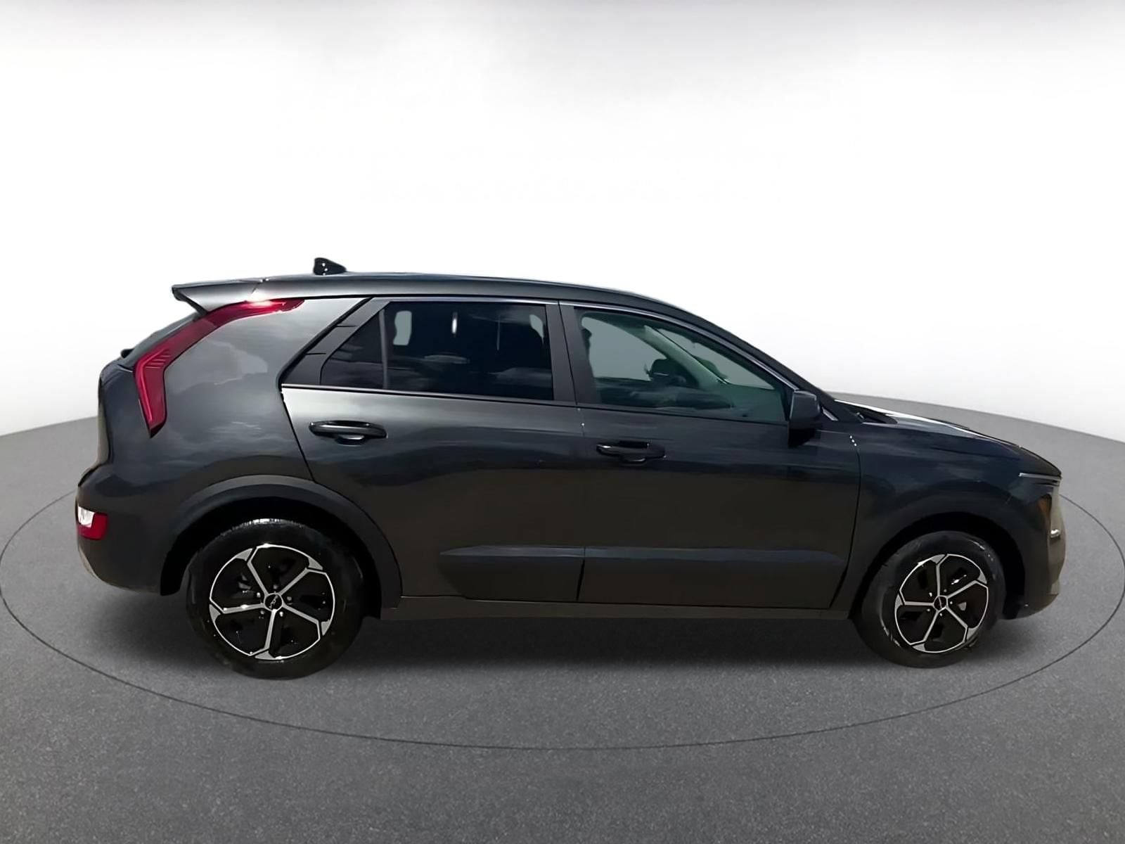 Thumbnail: 2026 Kia Niro - 14