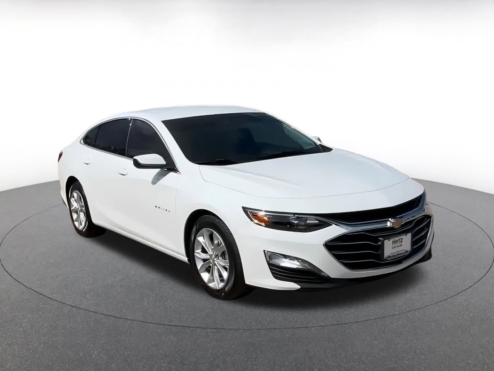Thumbnail: 2024 Chevrolet Malibu - 3