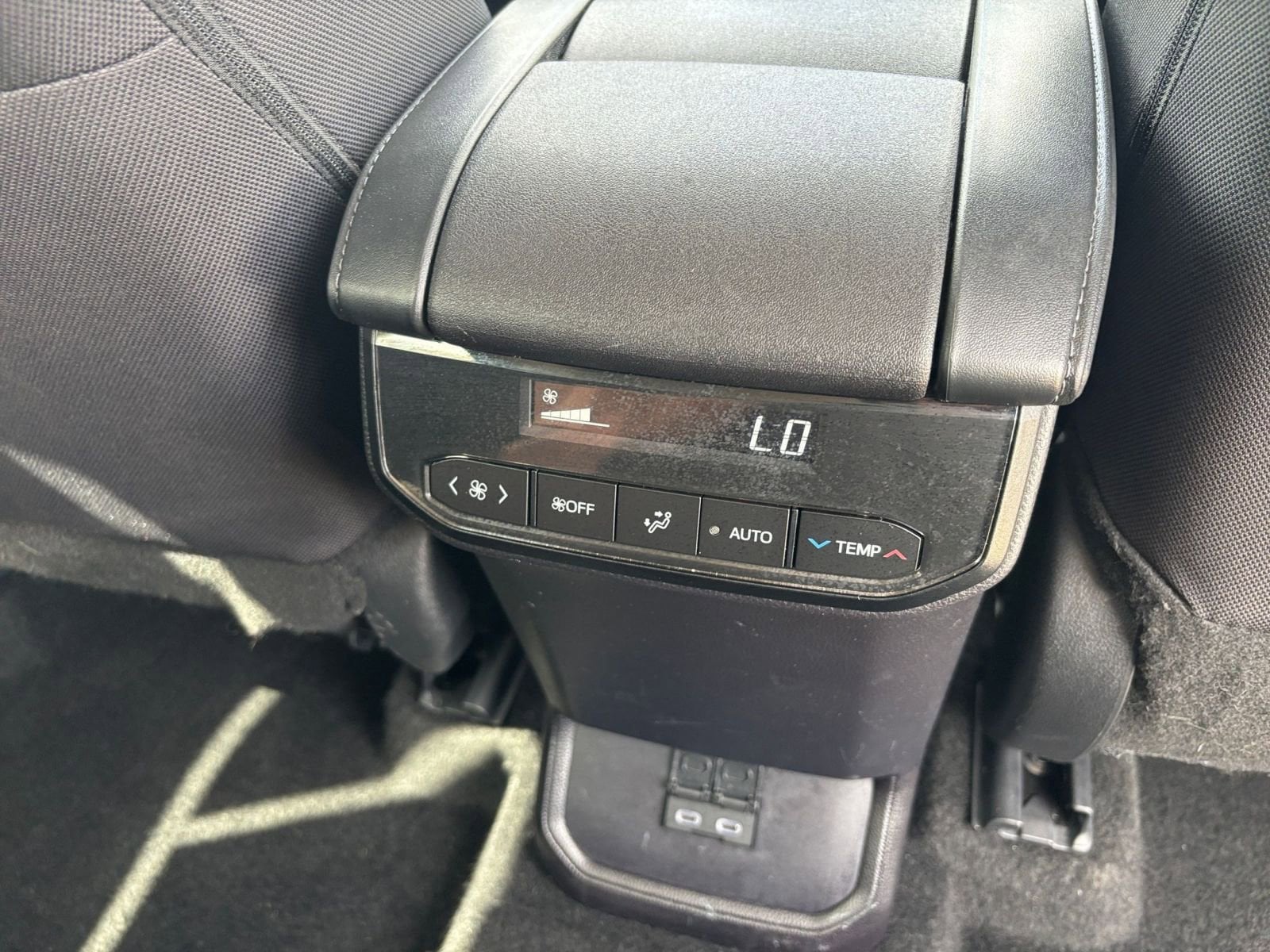 Thumbnail: 2025 Toyota Highlander - 24