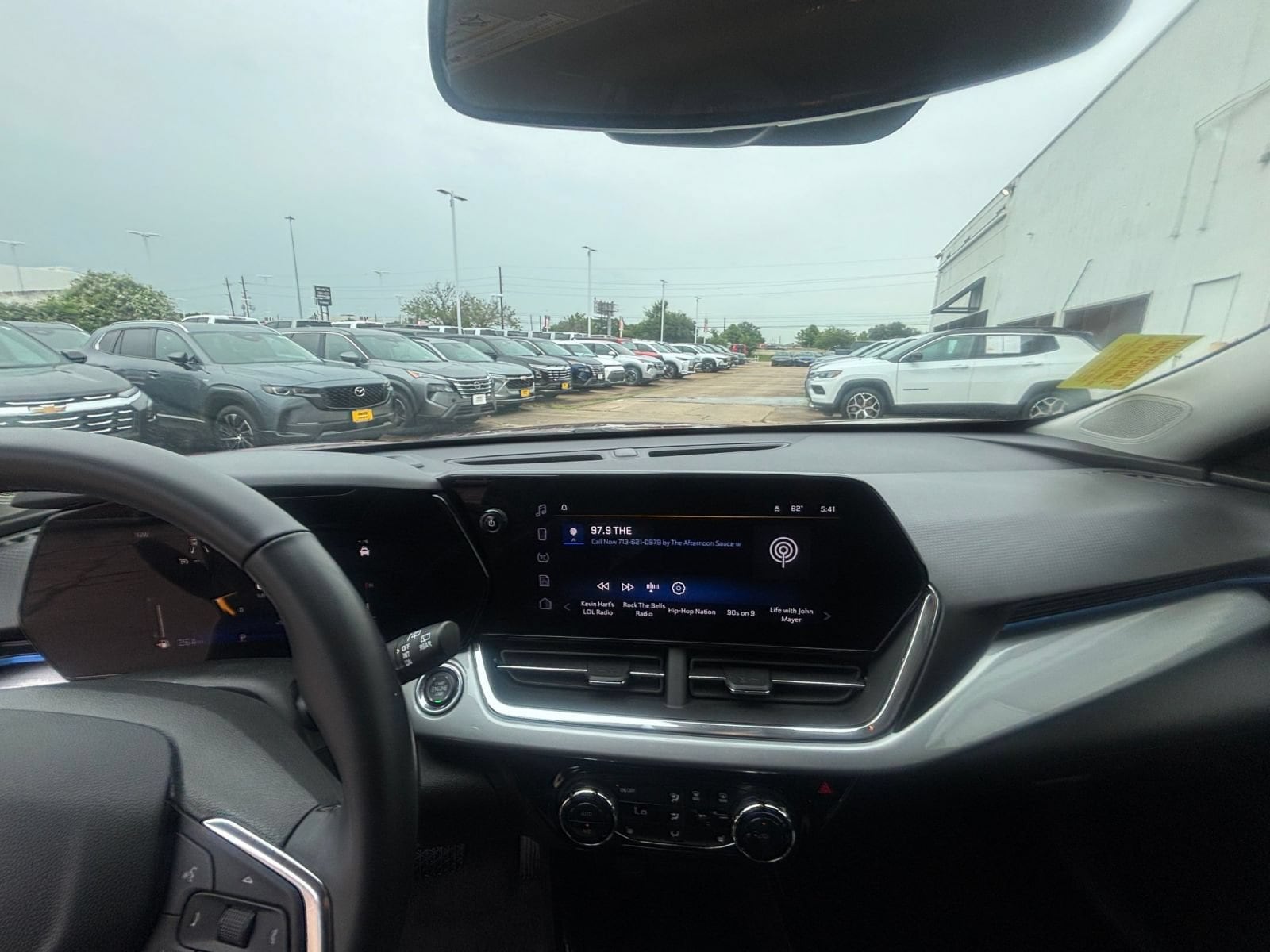 Thumbnail: 2025 Chevrolet Trax - 17