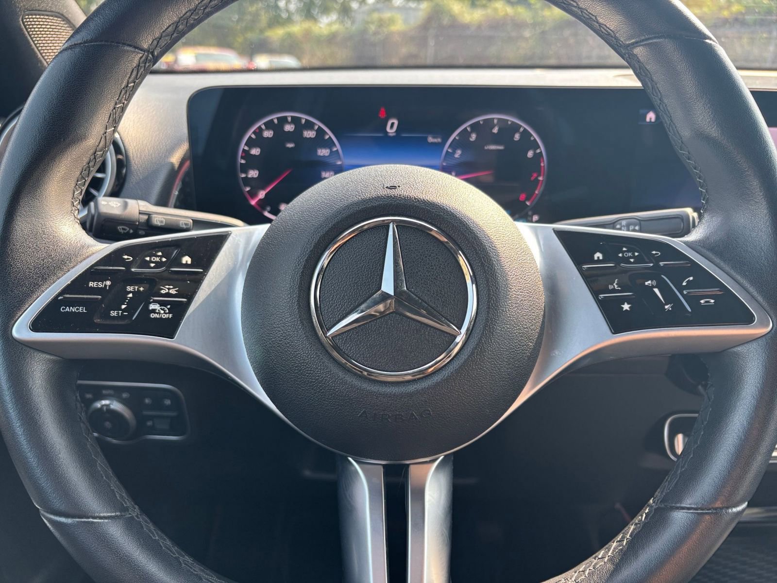 Thumbnail: 2024 Mercedes-Benz GLB - 27