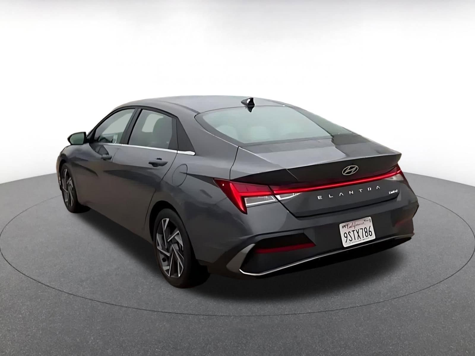 Thumbnail: 2025 Hyundai Elantra - 10