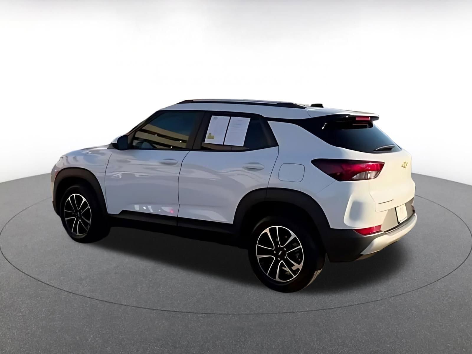 Thumbnail: 2025 Chevrolet TrailBlazer - 16