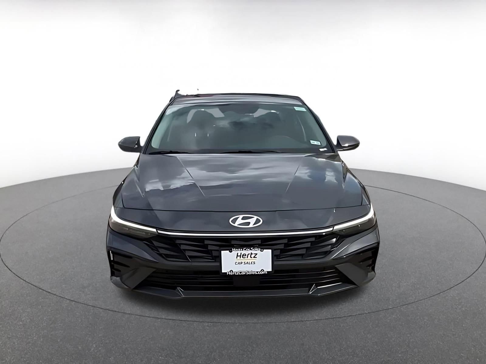 Thumbnail: 2025 Hyundai Elantra - 4