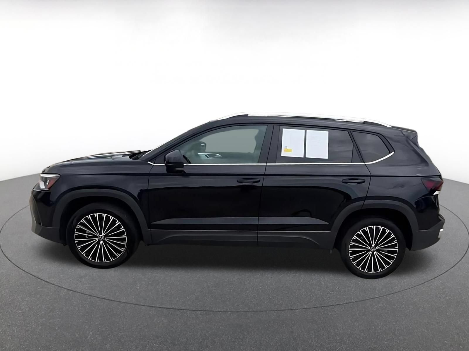 Thumbnail: 2026 Volkswagen Taos - 9