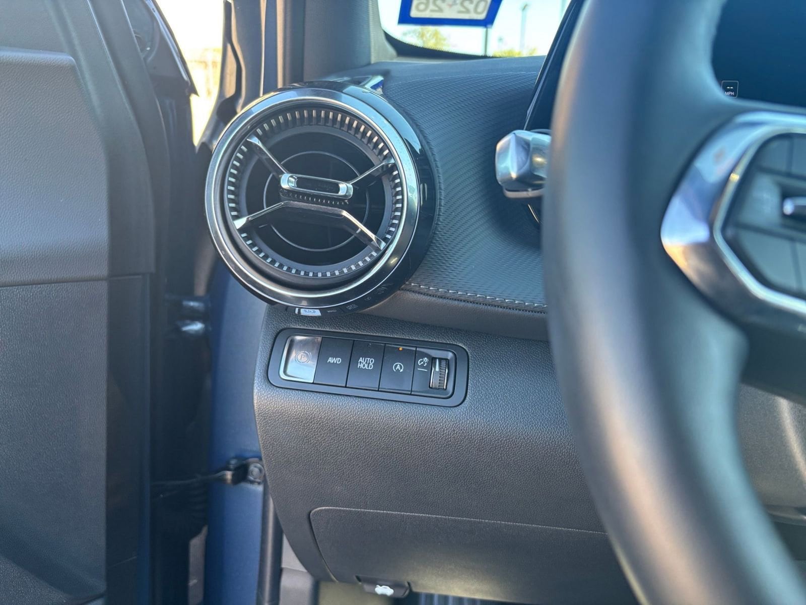 Thumbnail: 2025 Chevrolet Equinox - 32