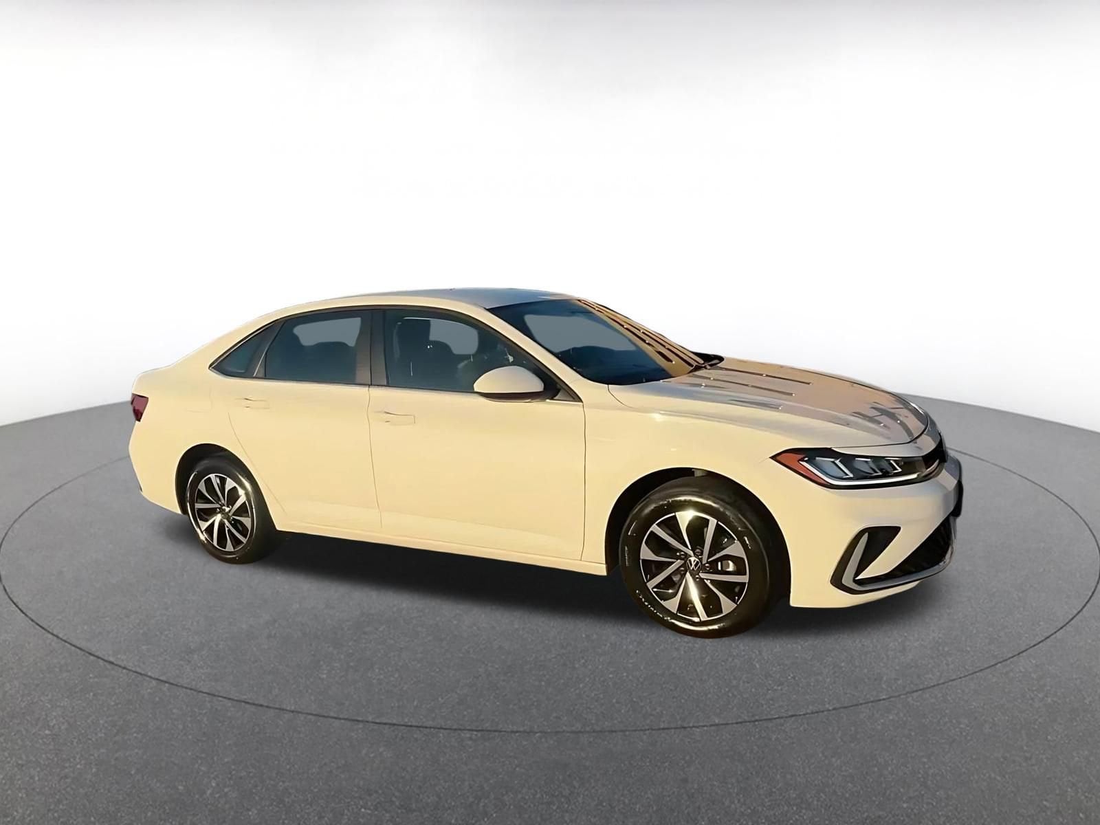 Thumbnail: 2025 Volkswagen Jetta - 2