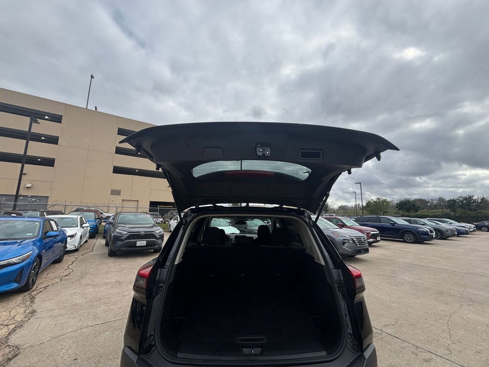 Thumbnail: 2023 Nissan Rogue - 29