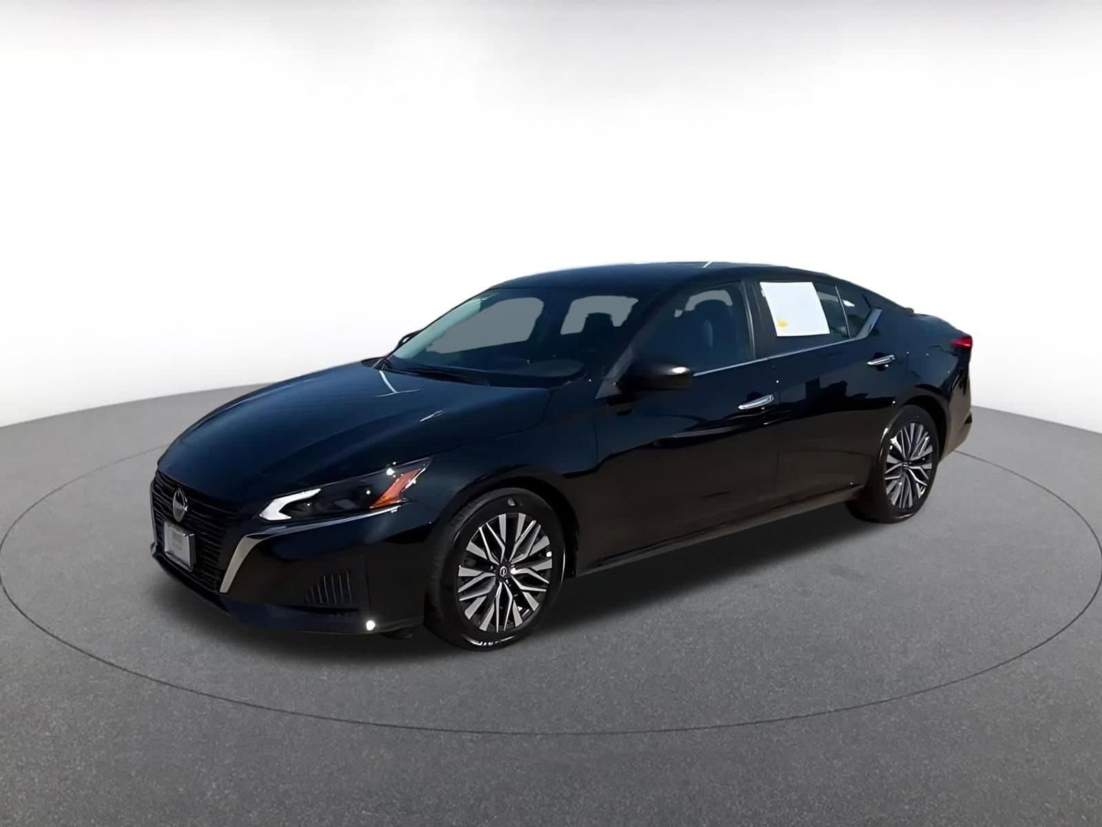 Thumbnail: 2025 Nissan Altima - 7