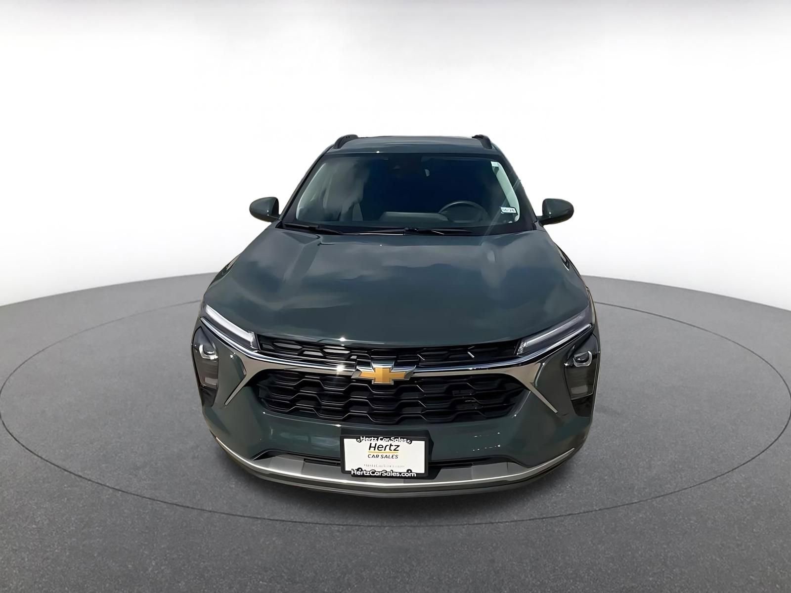 Thumbnail: 2025 Chevrolet Trax - 4