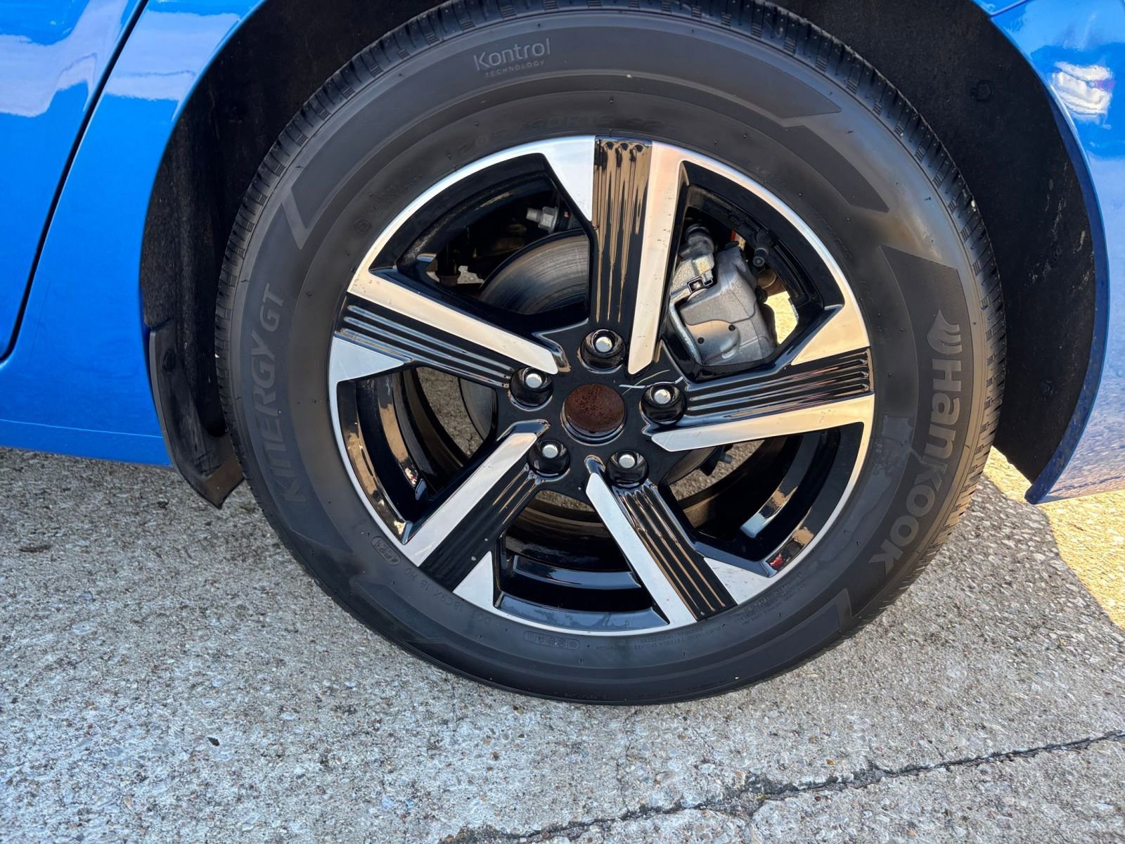 Thumbnail: 2025 Nissan Sentra - 28