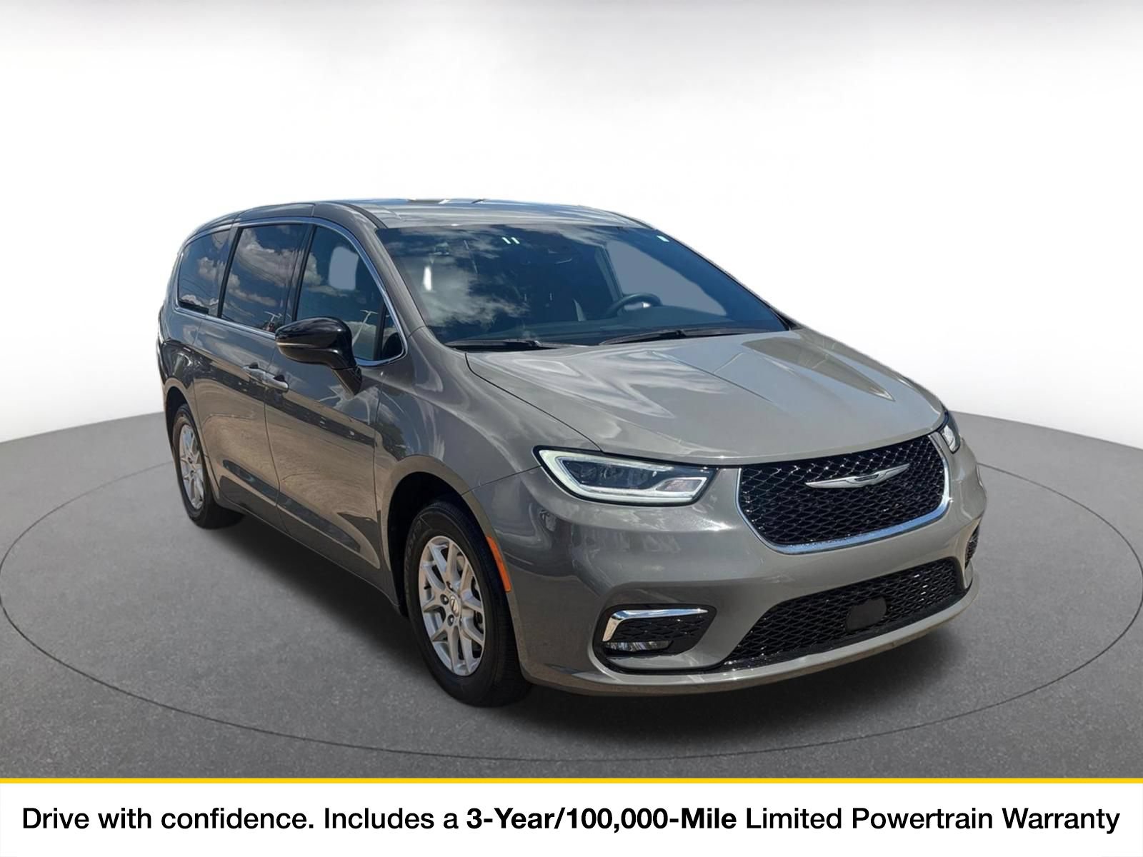 Thumbnail: 2025 Chrysler Pacifica - 1
