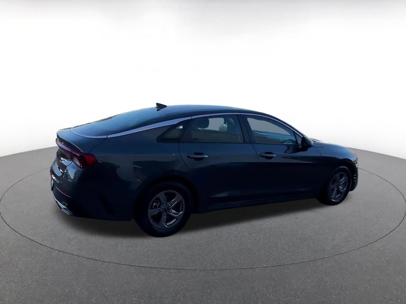 Thumbnail: 2023 Kia K5 - 15